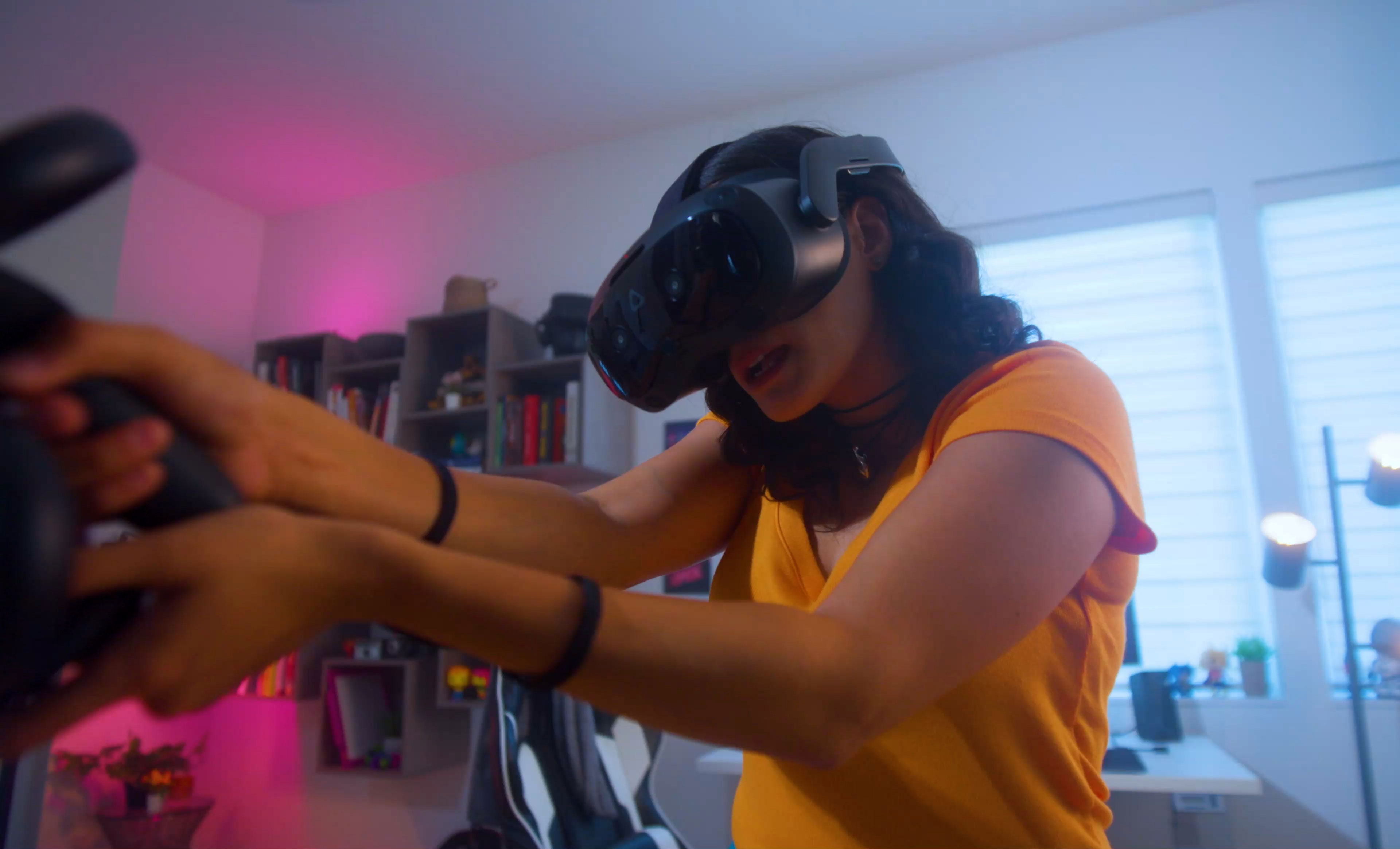 VIVE Focus Vision - 新しいゲーム用スタンドアロンPC VRヘッドセット
